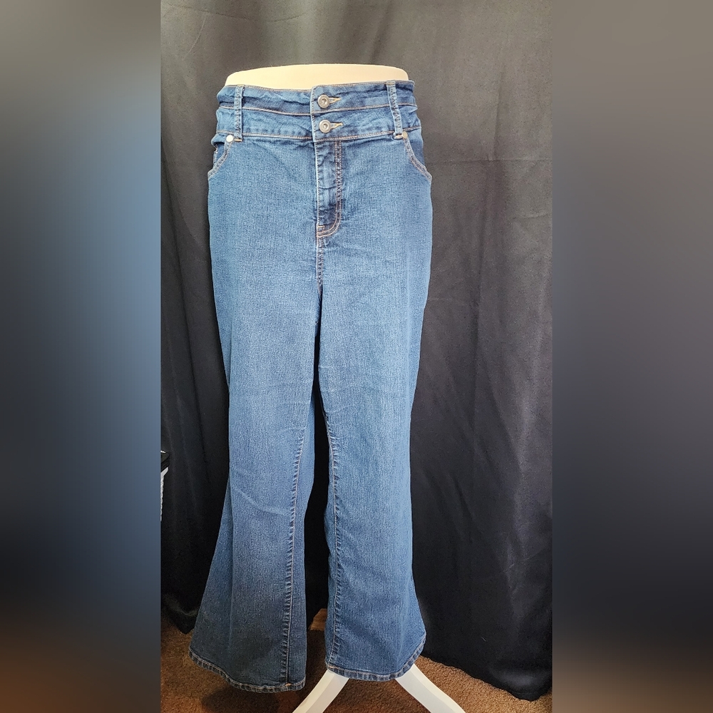 Torrid Size 26S Boot Cut Jeans